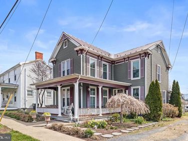 207 S MUHLENBERG STREET , WOODSTOCK, VA 22664
