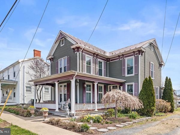 207 S MUHLENBERG STREET, WOODSTOCK, VA 22664