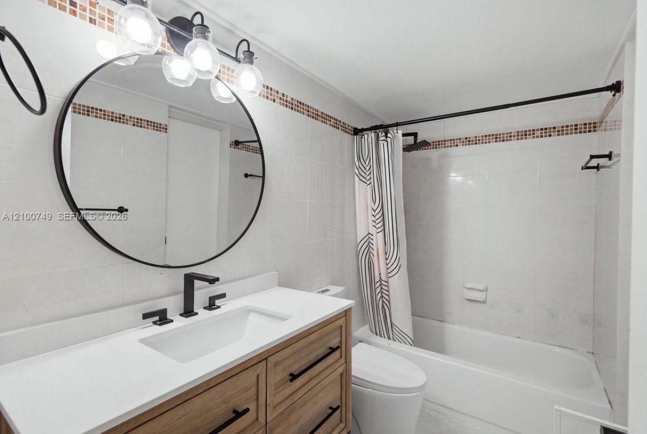 1020 Meridian Ave, Unit 208, Miami Beach, FL 33139 Photo