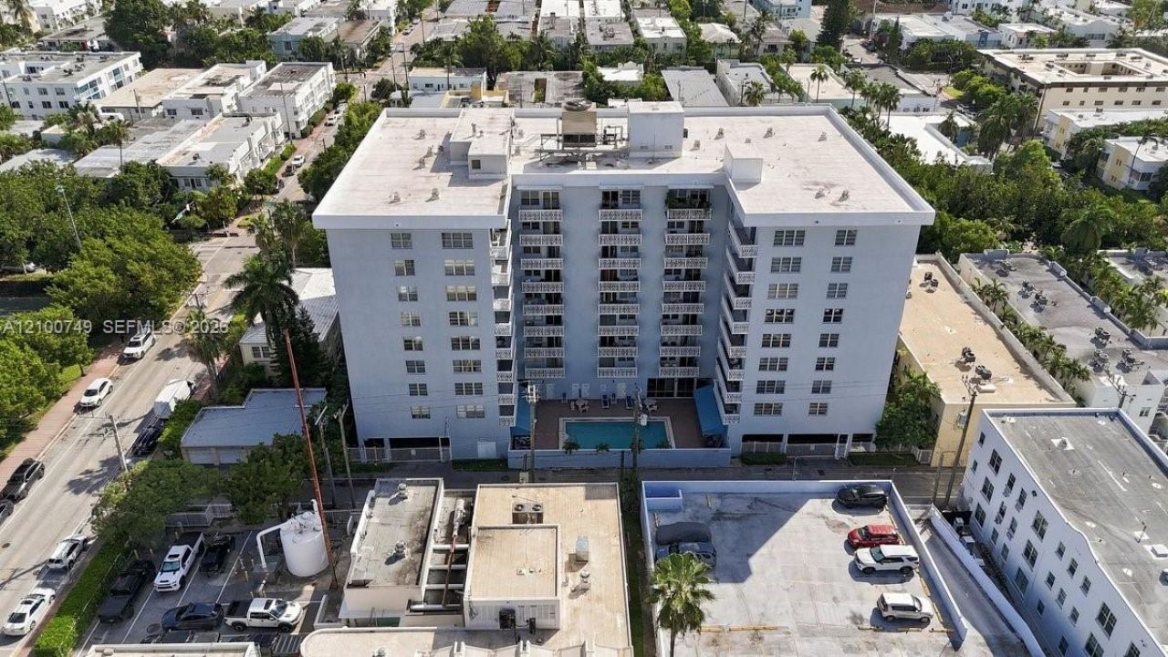 1020 Meridian Ave, Unit 208, Miami Beach, FL 33139 Photo
