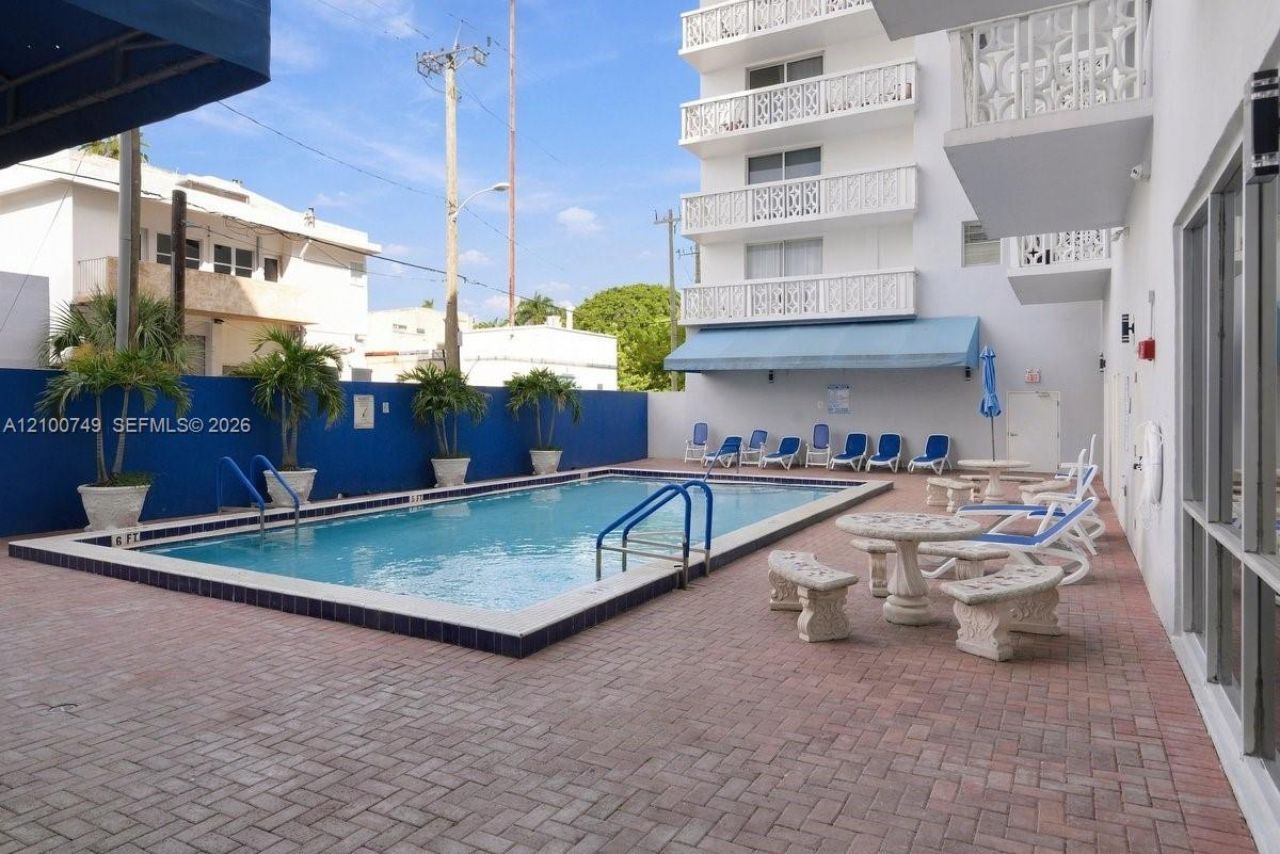 1020 Meridian Ave, Unit 208, Miami Beach, FL 33139 Photo