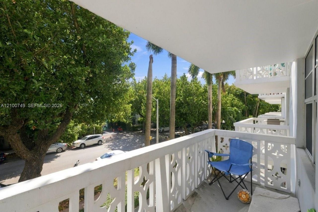 1020 Meridian Ave, Unit 208, Miami Beach, FL 33139 Photo