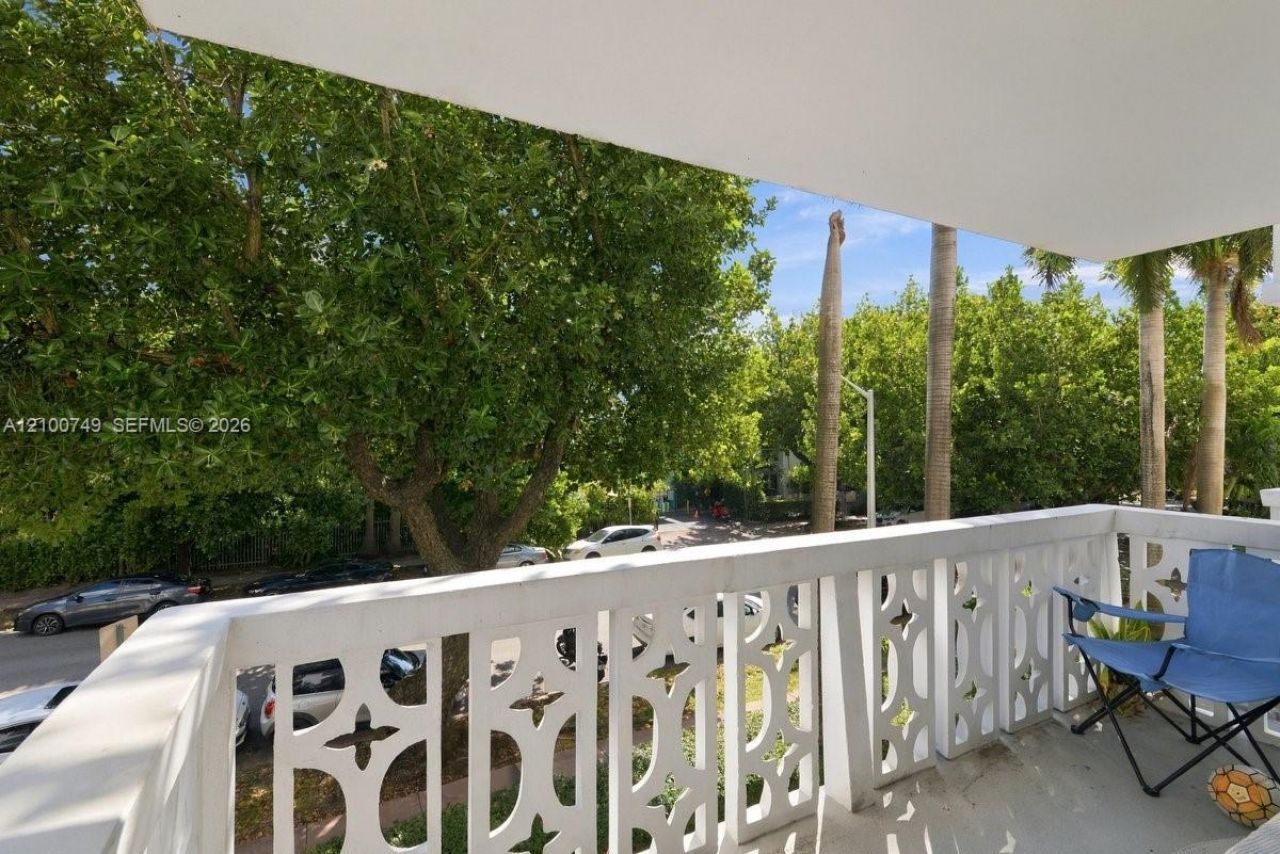 1020 Meridian Ave, Unit 208, Miami Beach, FL 33139 Photo