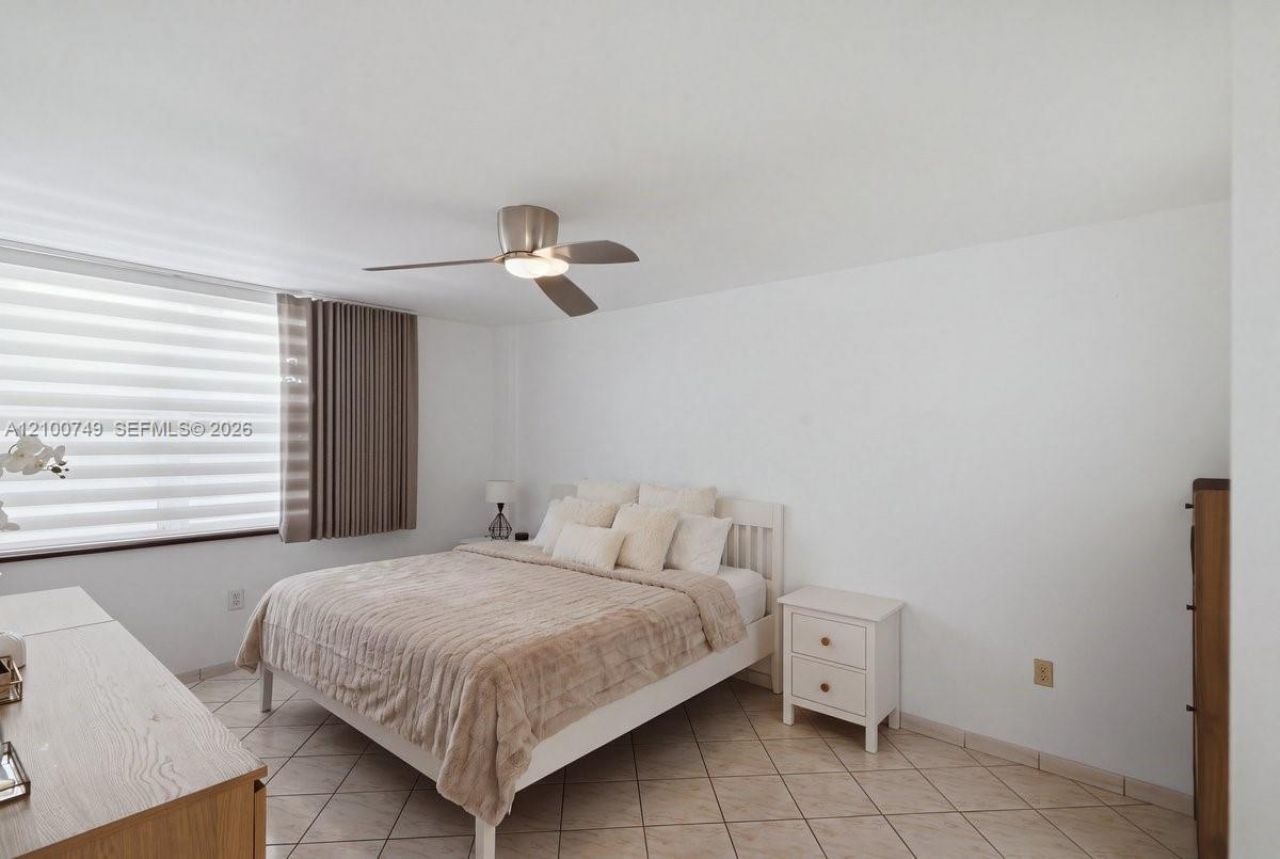 1020 Meridian Ave, Unit 208, Miami Beach, FL 33139 Photo