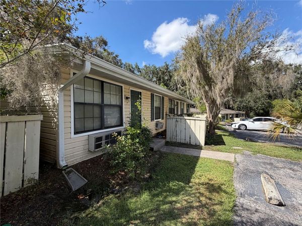 2490 SW 14TH DRIVE , Unit 11, GAINESVILLE, FL 32608