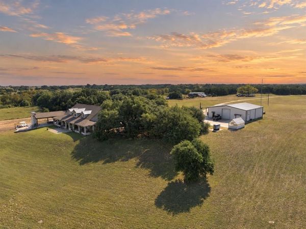 2704 Fm 2490 , Clifton, TX 76634