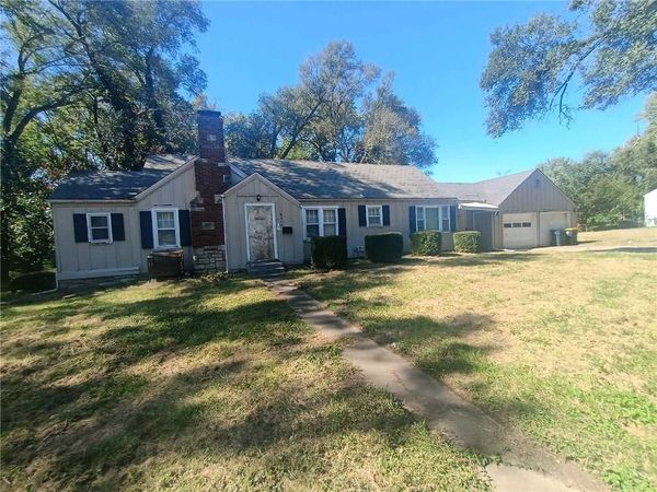 8408 Blue Ridge Boulevard, Raytown, MO 64138