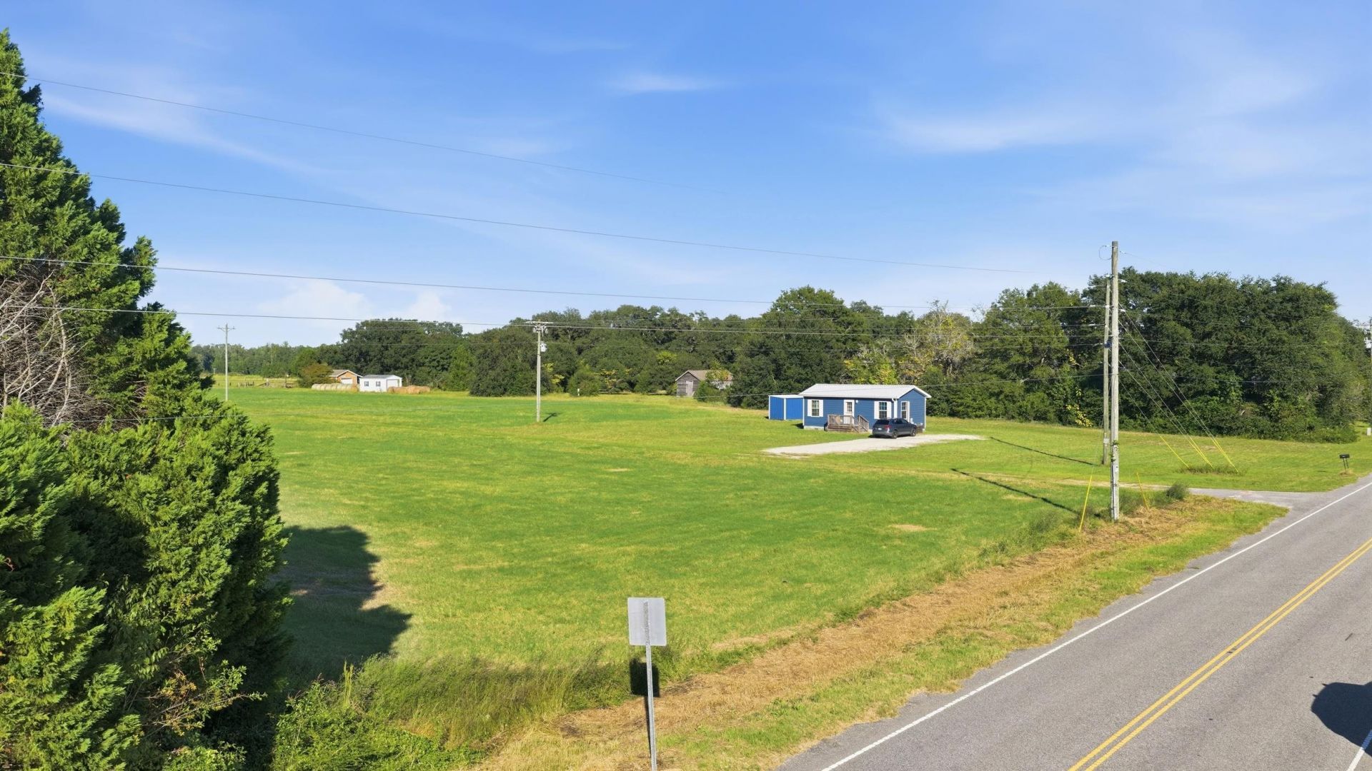 7626 Old Reaves Ferry Rd. Photo 18