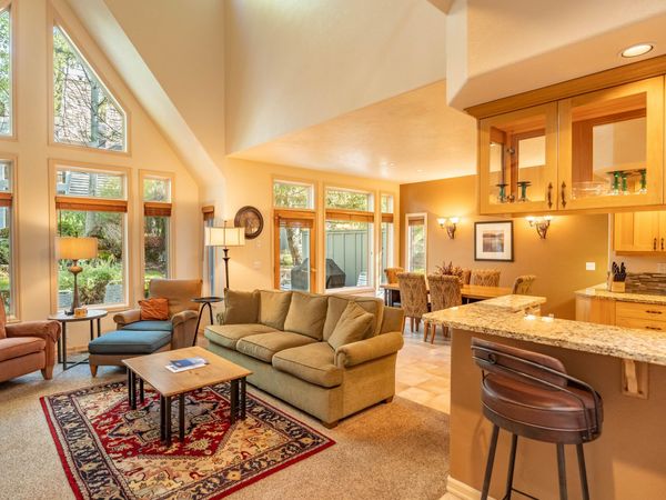 56978 Peppermill Circle, Unit 04-I, Sunriver, OR 97707