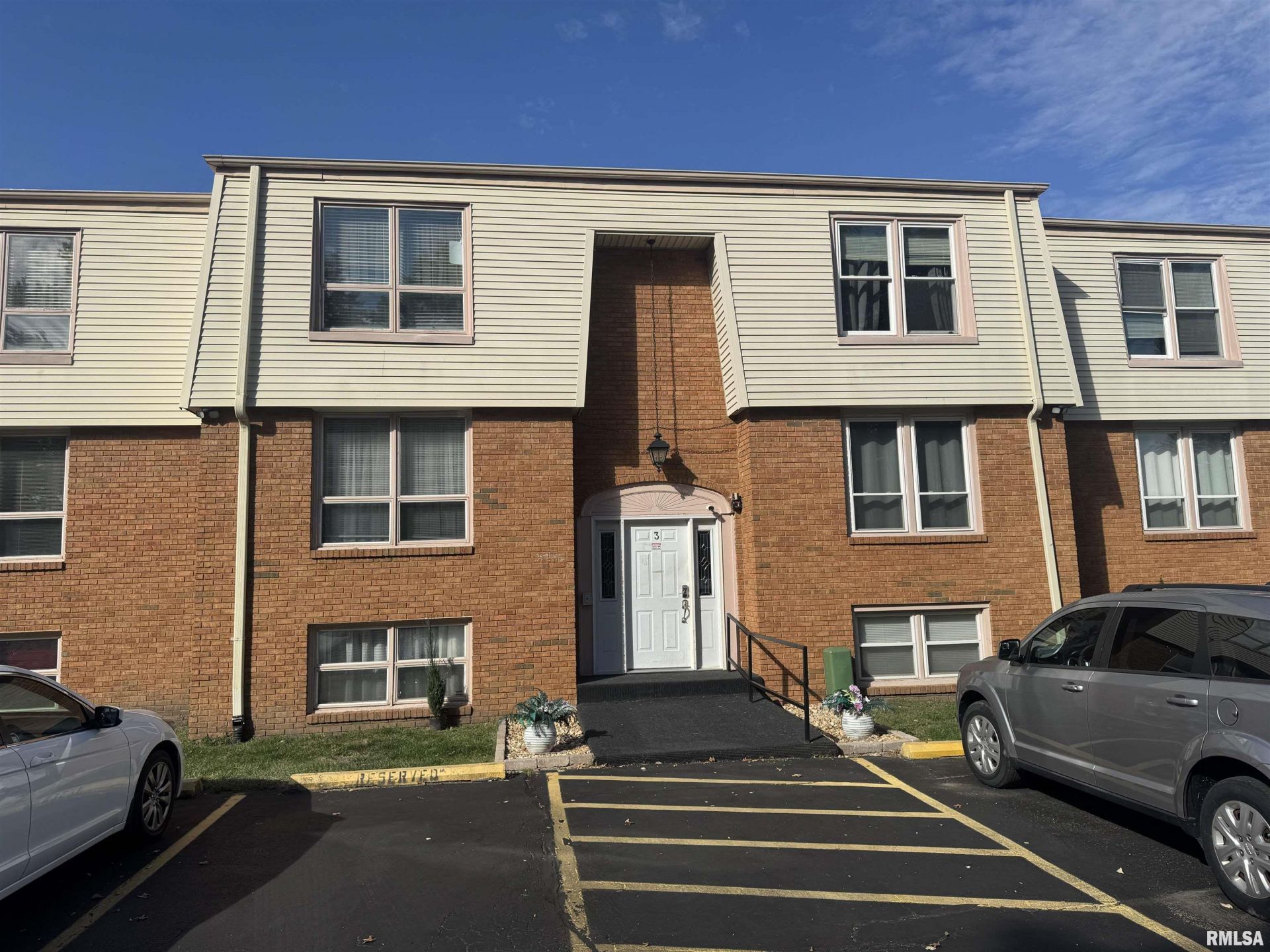 2651 W Lawrence Avenue, Unit 3C, Springfield, IL 62704 Main Photo