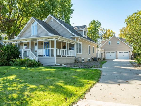 135 S 5th Street, Carlisle, IA 50047