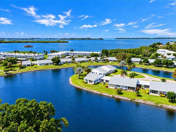 4605 LEXINGTON CIRCLE , BRADENTON, FL 34210