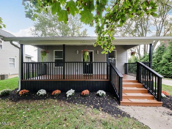 643 W Clinton Street , Napoleon, OH 43545