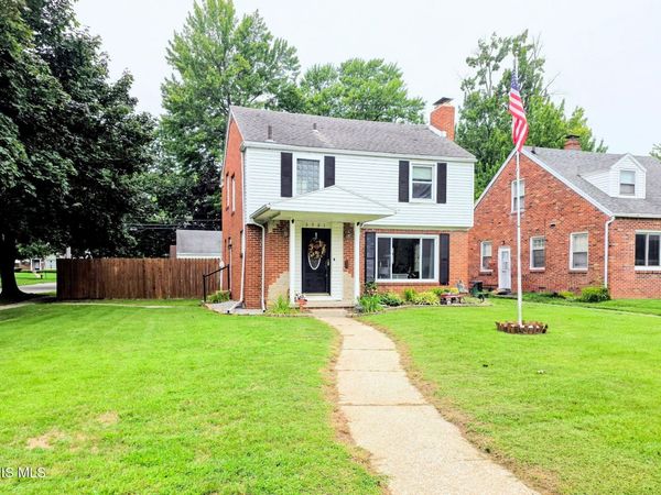 3901 Elmhurst Road, Toledo, OH 43613