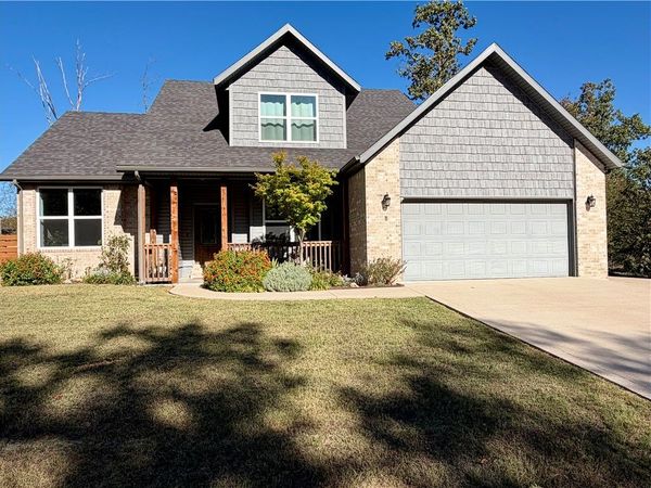 3 Cargill Drive , Bella Vista, AR 72715