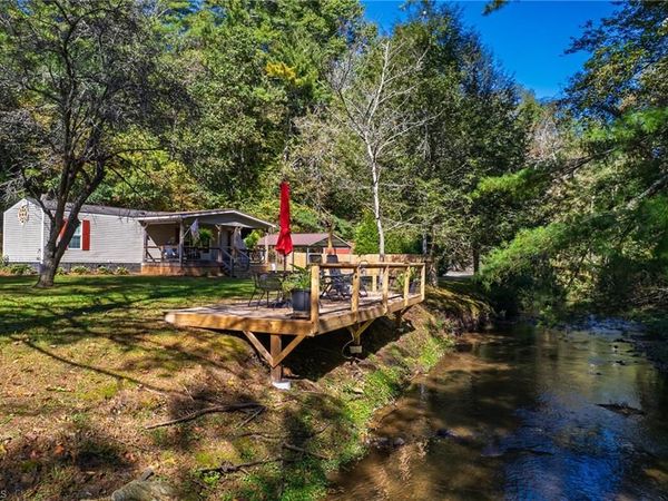 99 Lynn Lane , Glade Valley, NC 28627