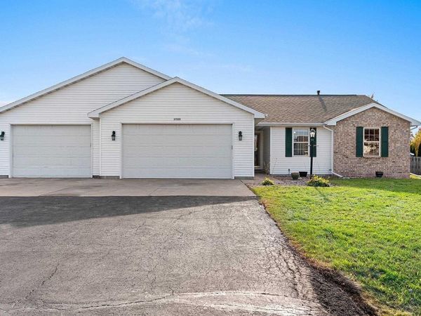 W7059 MAPLE TERRACE ROAD, Greenville, WI 54942