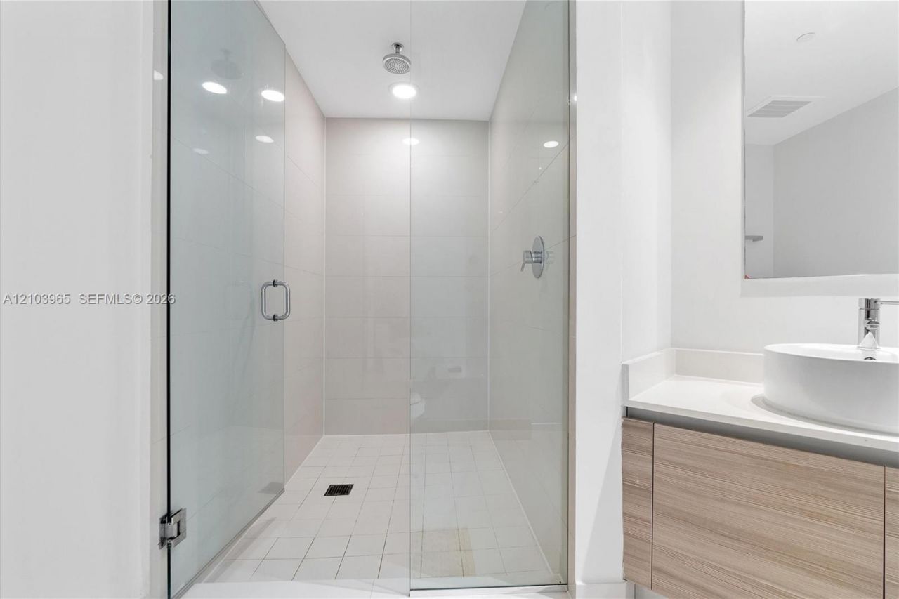 121 NE 34th St, Unit 2904, Miami, FL 33137 Photo