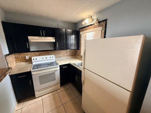 2260 W 55th St, Unit 12, Hialeah, FL 33016