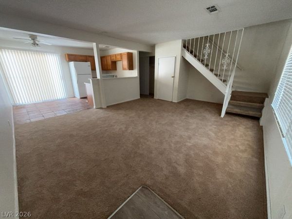 2206 E Desert Inn Road , Las Vegas, NV 89169