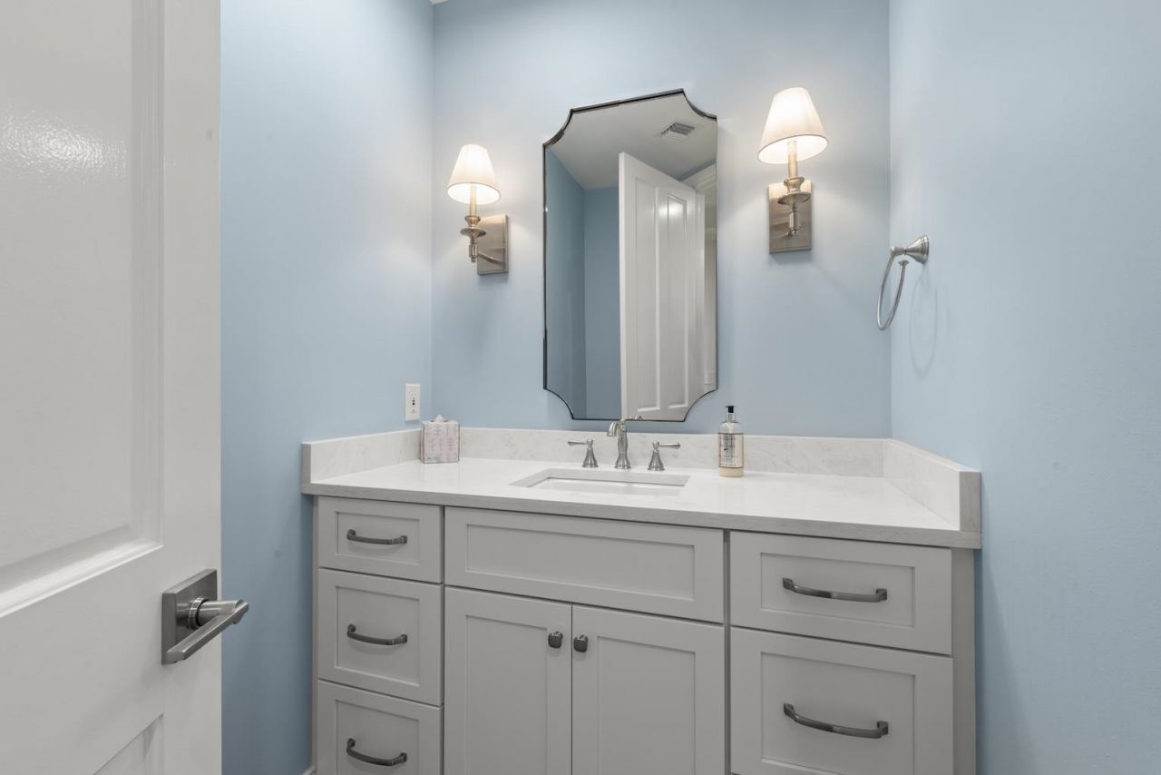 5663 Baltusrol Court, Unit 2B, Sanibel, FL 33957 Photo