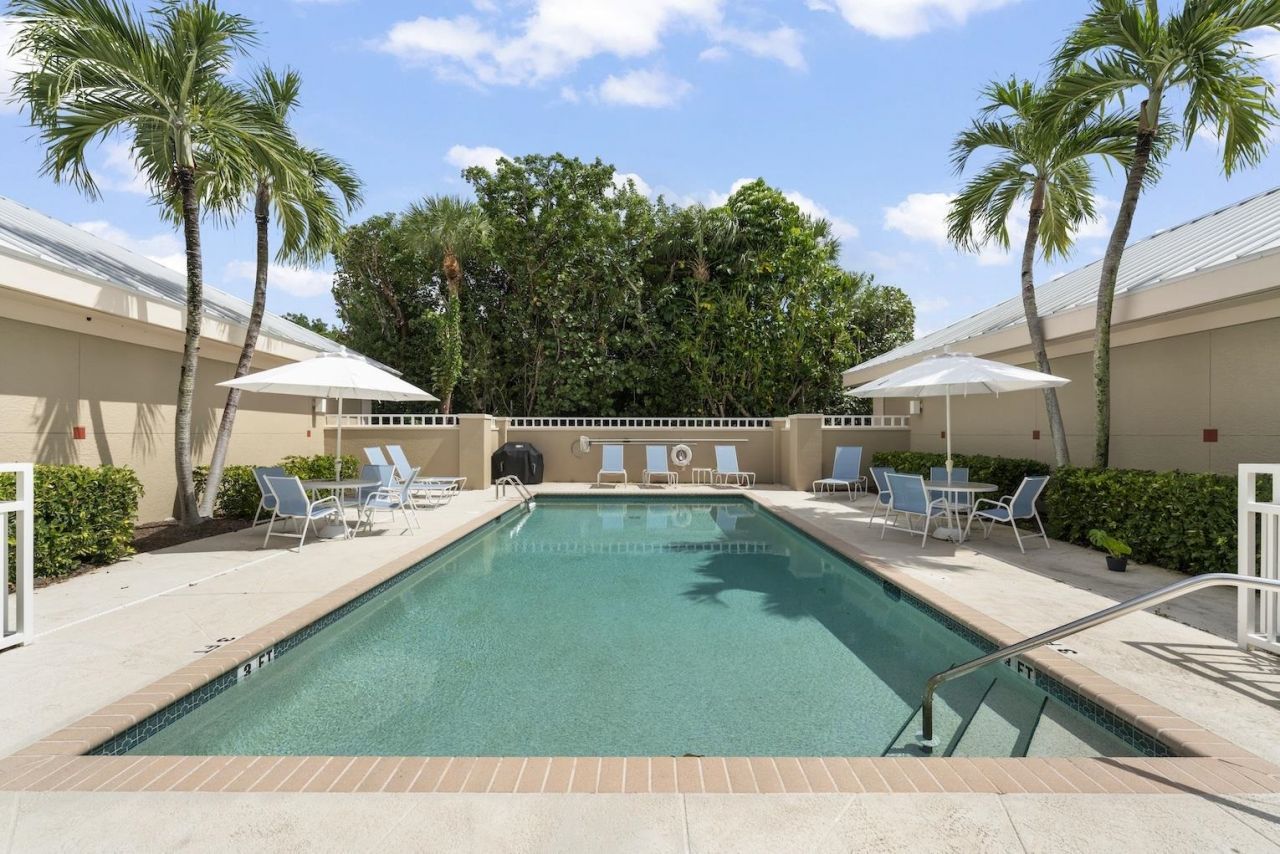 5663 Baltusrol Court, Unit 2B, Sanibel, FL 33957 Photo