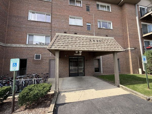 4500 BEAU MONDE Drive , Unit 204, Lisle, IL 60532
