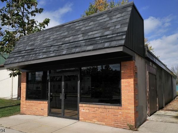 513 W Westfield Ave, Roselle Park, NJ 07204