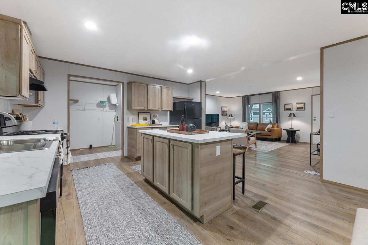 122 Victor Road  Photo 7