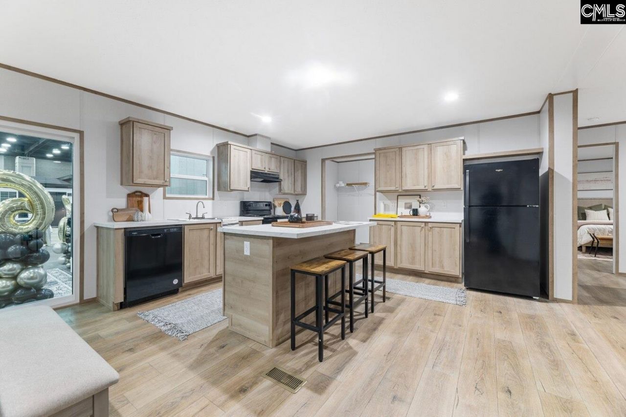 122 Victor Road  Photo 8