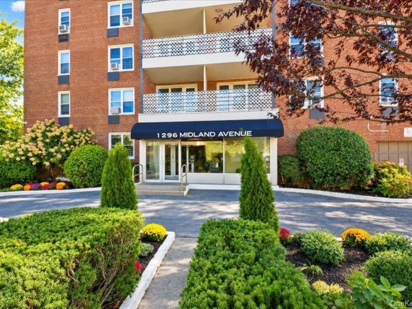 1296 Midland Avenue, Unit L2, Yonkers, NY 10704