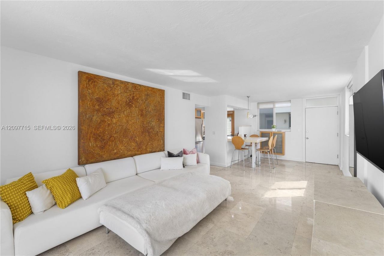 1670 Bay Rd, Unit 6G, Miami Beach, FL 33139 Photo