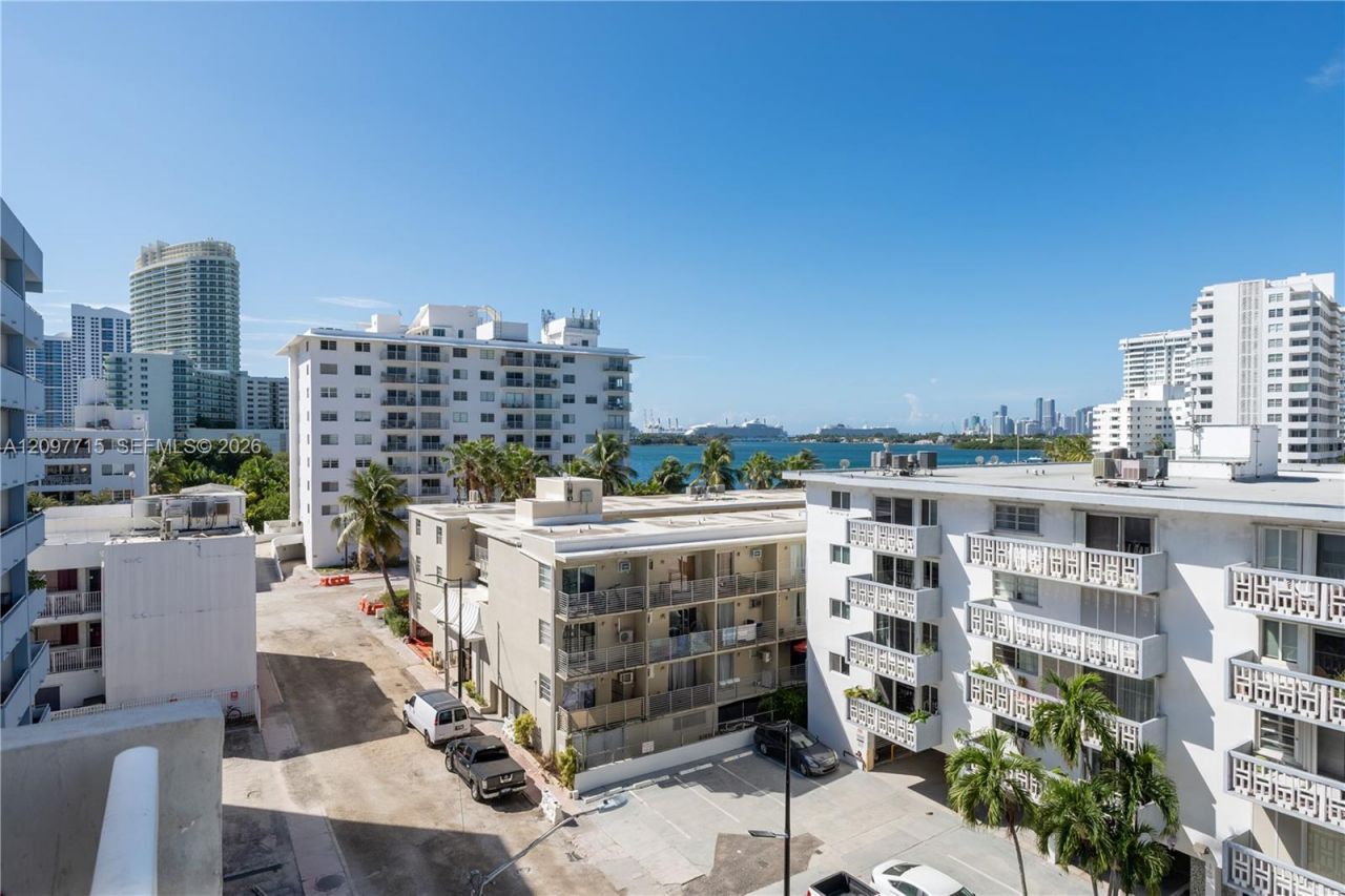 1670 Bay Rd, Unit 6G, Miami Beach, FL 33139 Photo