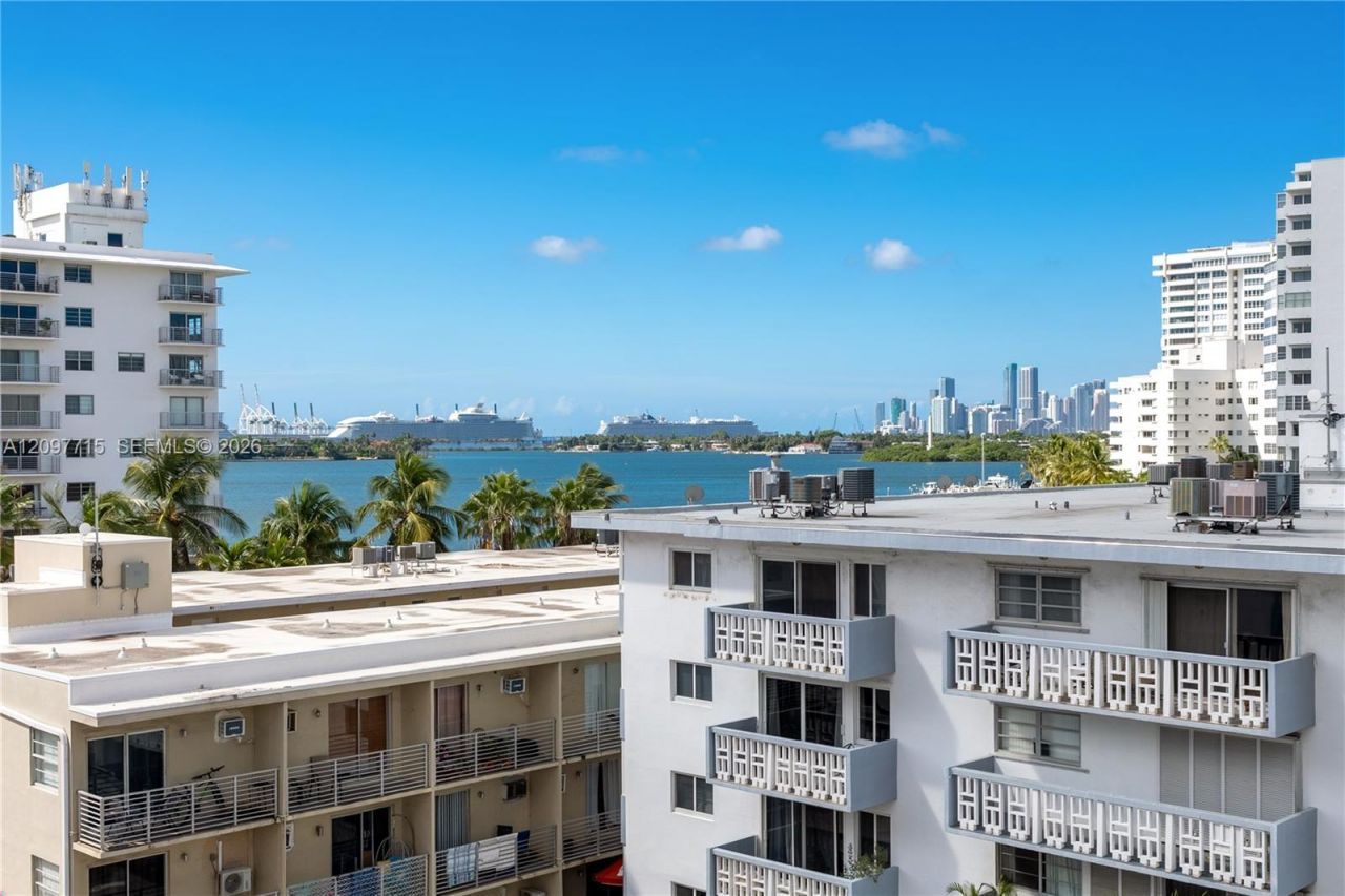1670 Bay Rd, Unit 6G, Miami Beach, FL 33139 Photo