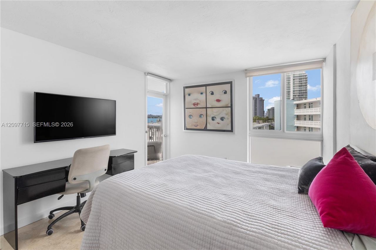 1670 Bay Rd, Unit 6G, Miami Beach, FL 33139 Photo