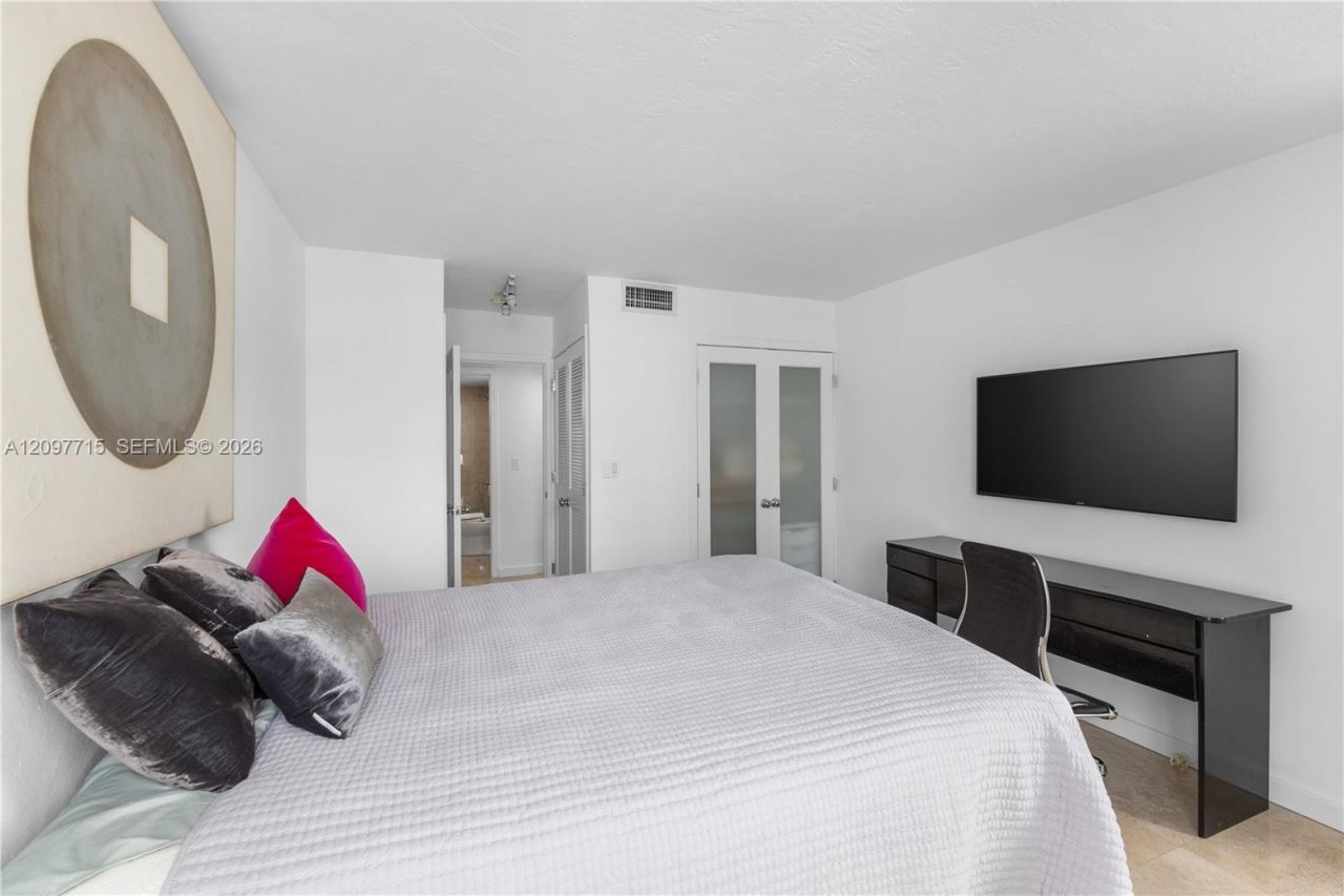 1670 Bay Rd, Unit 6G, Miami Beach, FL 33139 Photo