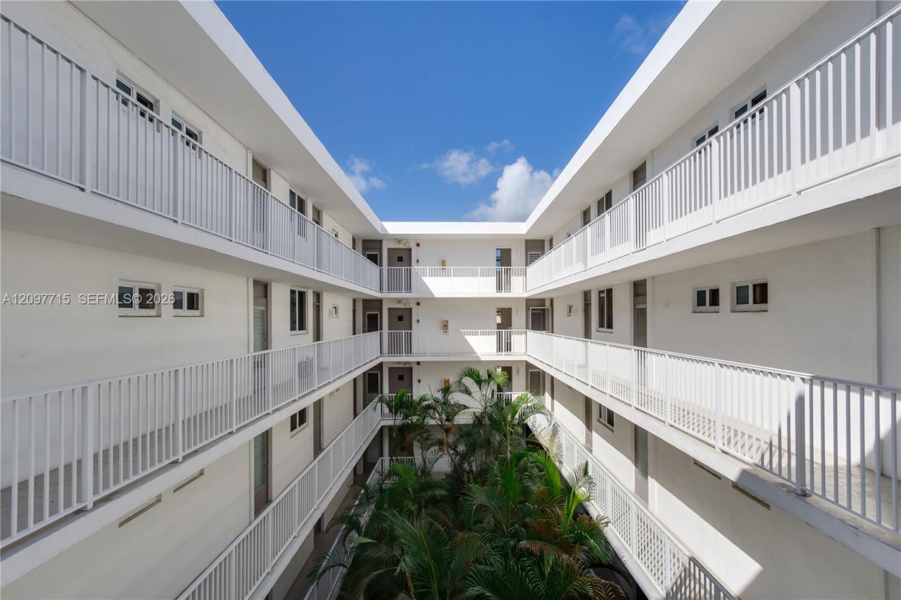 1670 Bay Rd, Unit 6G, Miami Beach, FL 33139 Photo