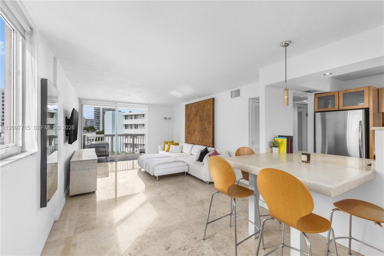 1670 Bay Rd, Unit 6G, Miami Beach, FL 33139 Photo