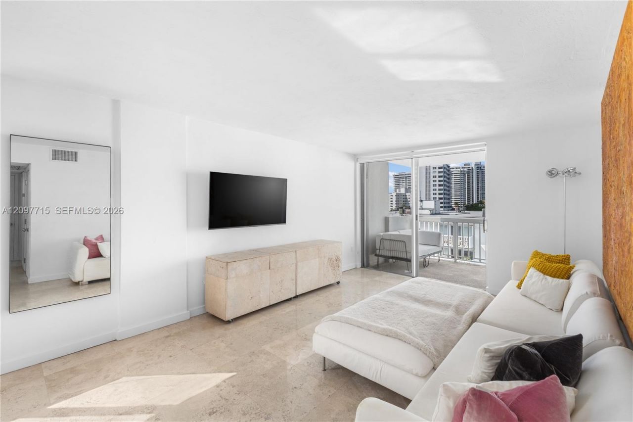 1670 Bay Rd, Unit 6G, Miami Beach, FL 33139 Photo