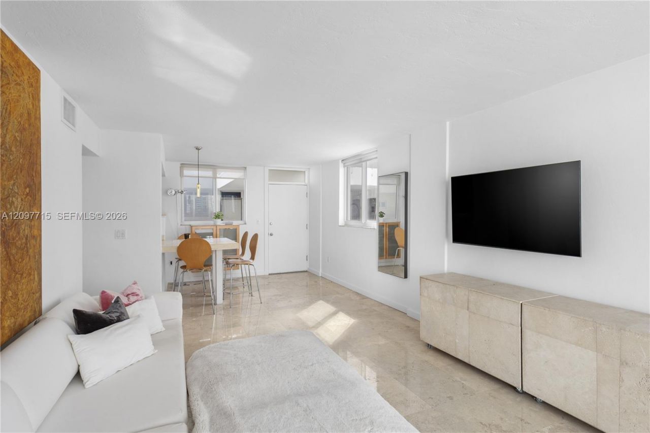 1670 Bay Rd, Unit 6G, Miami Beach, FL 33139 Photo
