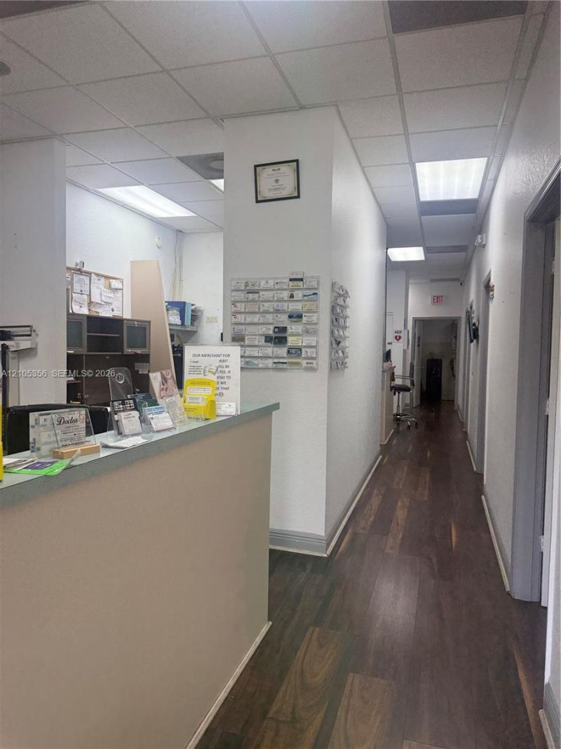 10300-10308 W Sample Rd , Coral Springs, FL 33065 Photo