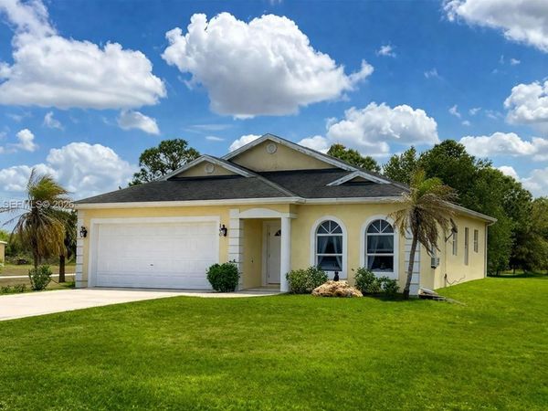 166 Pine Cone Ave , Clewiston, FL 33440