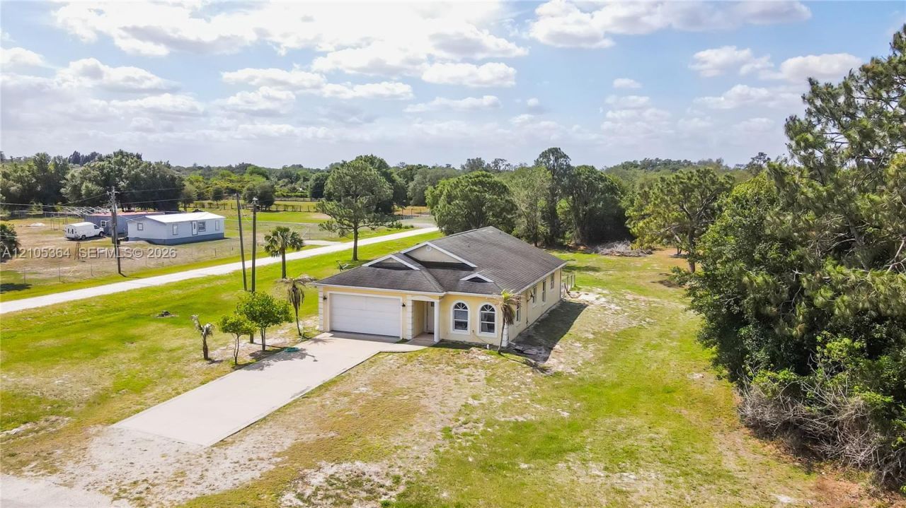 166 Pine Cone Ave , Clewiston, FL 33440 Photo
