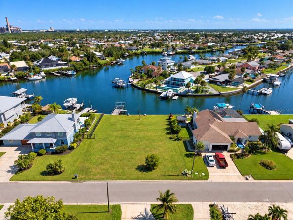 753 GRAN KAYMEN WAY , APOLLO BEACH, FL 33572