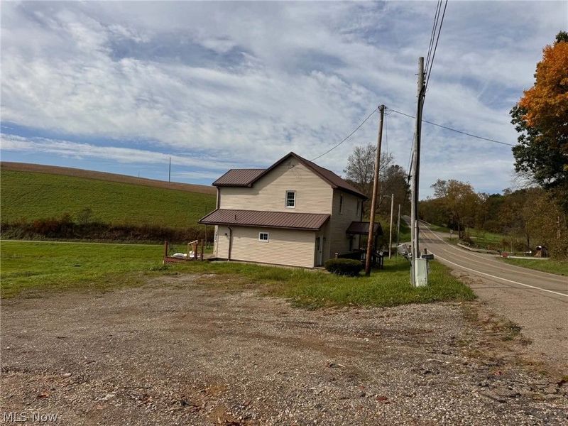2058 Salineville, Carrollton, OH 44615 Photo 17