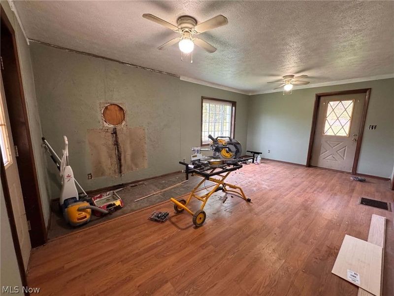 2058 Salineville, Carrollton, OH 44615 Photo 4