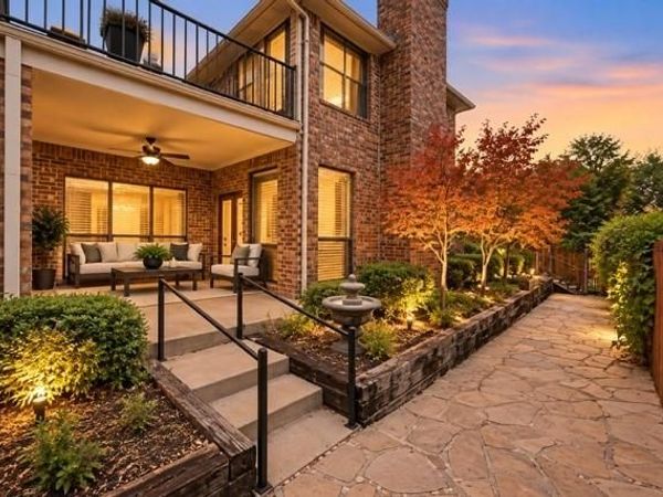 68 Legend Road, Benbrook, TX 76132