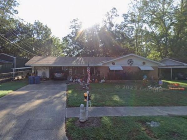 470 S Hearne Street, Waskom, TX 75692