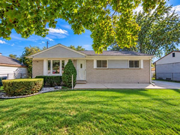 34835 Julie Drive, Romulus, MI 48174