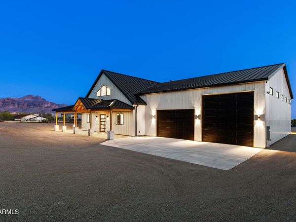 31 W Canyon Street, Apache Junction, AZ 85120
